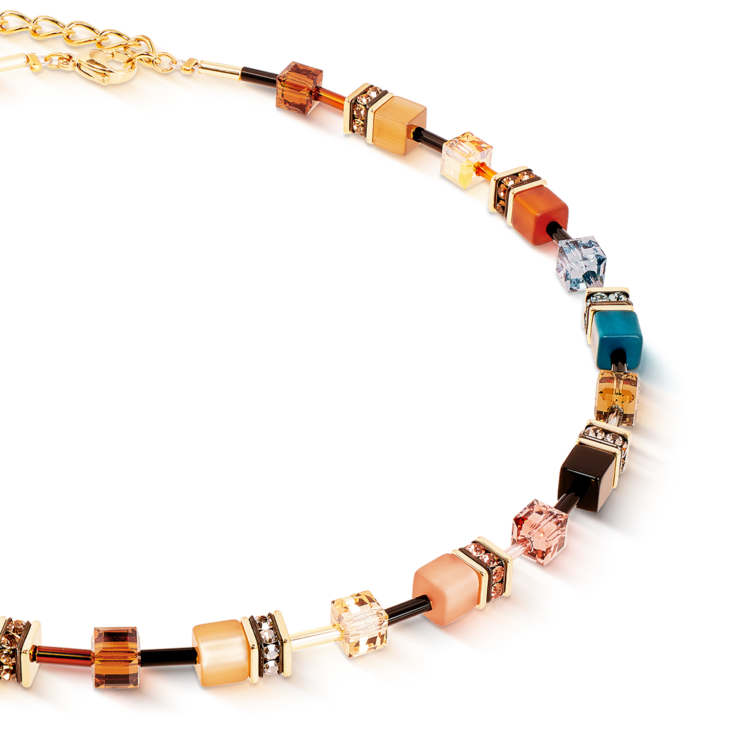 GeoCUBE® Iconic Halskette Earth Mirage gold von COEUR DE LION – Detailaufnahme