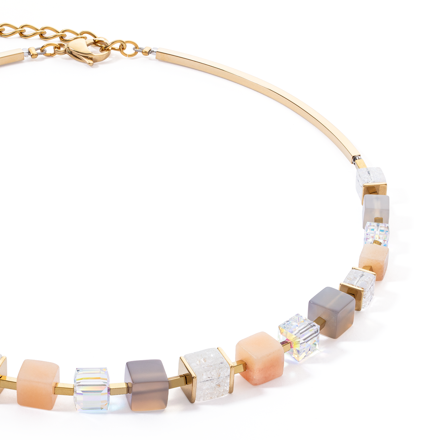 Halskette Precious Statement Cubes Grau-Peach von COEUR DE LION – Detailaufnahme